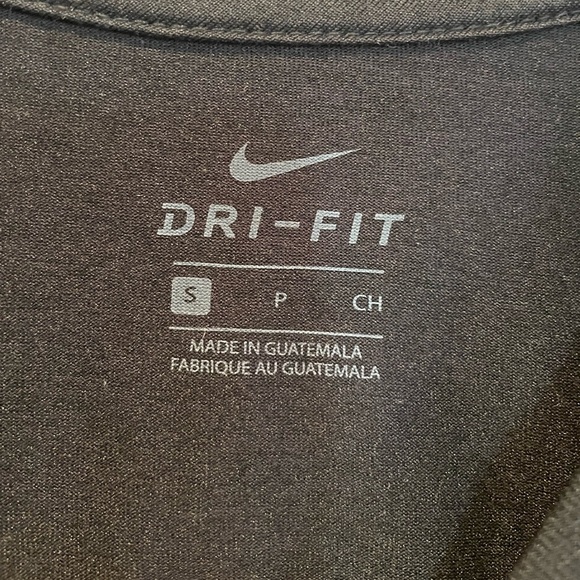 LIKE NEW NIKE TANK - Picture 2 of 3
